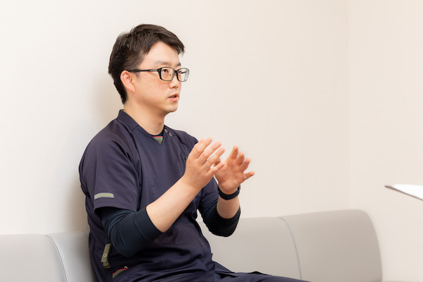 「人と話すと咳き込んでしまう…」会話中の辛い咳でお悩みではありませんか？